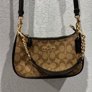 Coach Teri Shoulder Bag/ Signature Canvas OBO